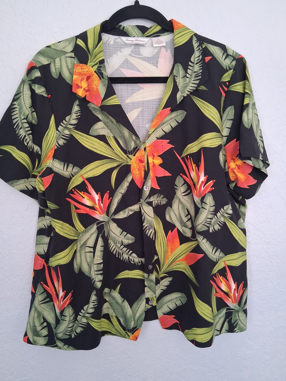 Tommy Bahama XL Womens 100% Silk Hawaiian Shirt Short Sleeve Floral Paradise